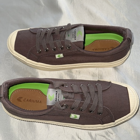Cariuma OCA Low in Mystic Grey Canvas Sneakers Sz 8 Preppy Streetwear - Picture 12 of 15